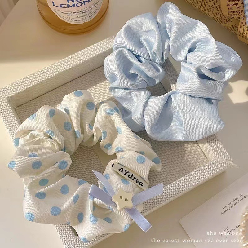 Scrunchie met blauwe stippen voor dames elastische haarband_voghion.com