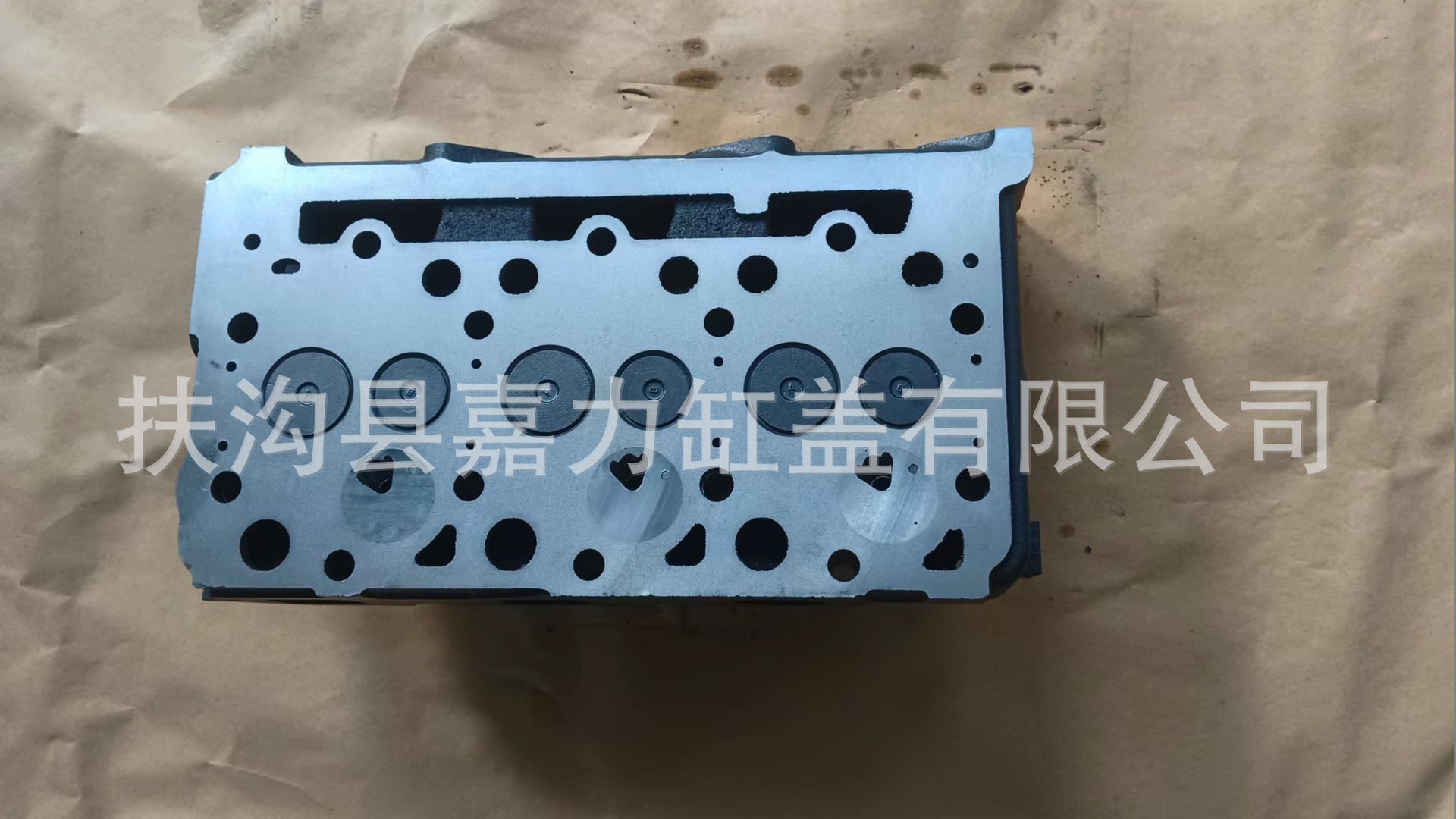 Source factory direct engine cylinder head assembly D1703 three-cylinder Kubota cast iron cylinder head assembly D1703