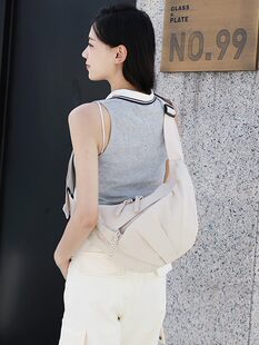 Fashionable shoulder bag, capacious one-shoulder bag, high-end, South Korea