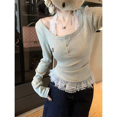 バレエ風の偽の2つの長袖のニットの底のシャツの女性の早秋のchiの甘くて辛い首のレースの中で短い上着を掛けます。