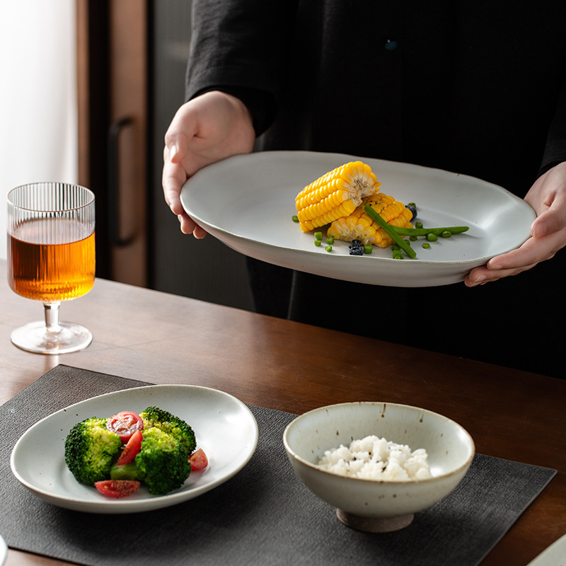 Shihuijin 2022 New Style Household Bowl Plate Japanese Style Simple Retro Dish Plate Handmade Stoneware Design Feeling Fish Plate