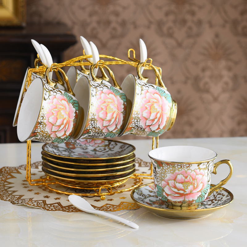 Chapado en titanio creativo de estilo europeo taza de café de cerámica hogar británico taza flor taza de té decoración traje