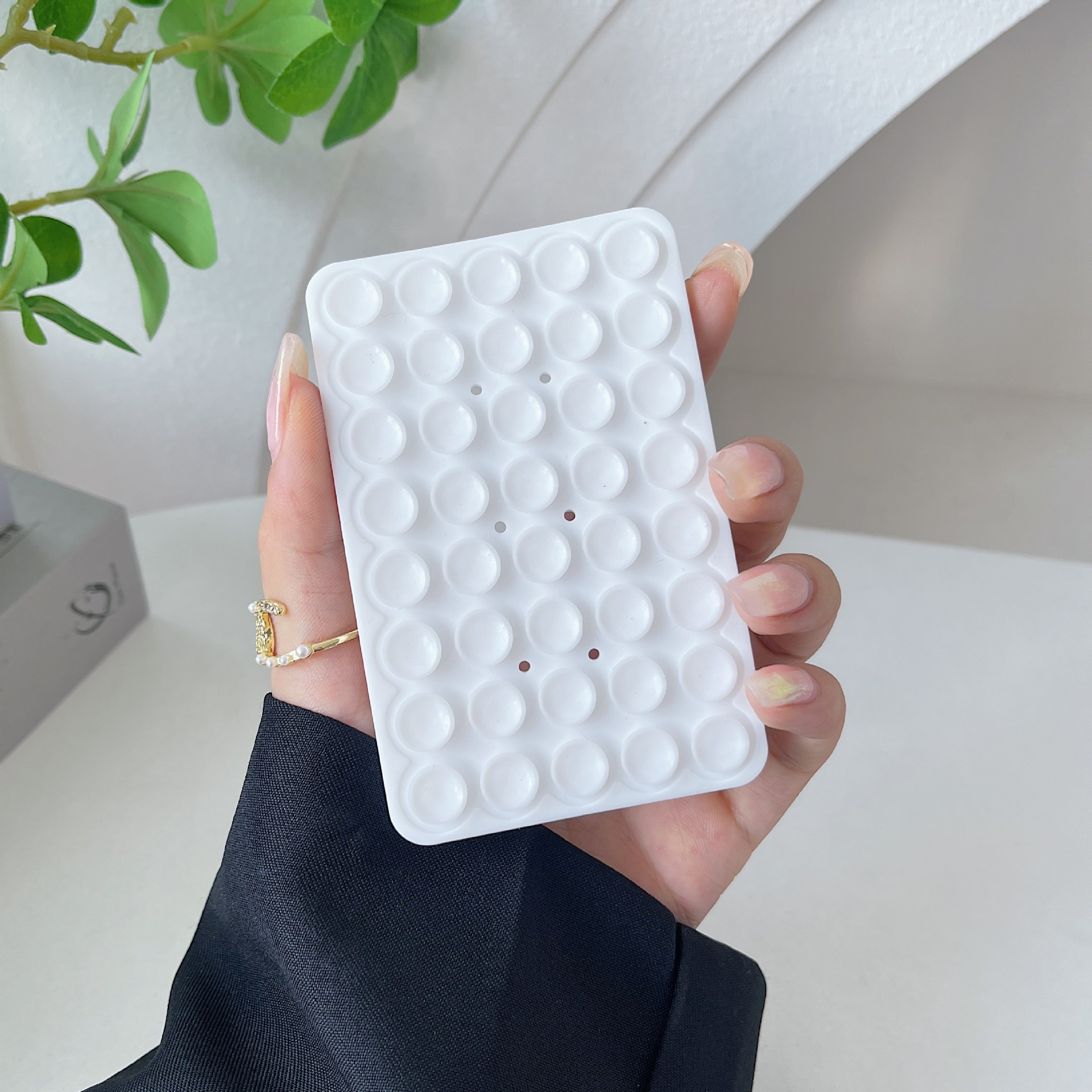 537A999A-311B-4B70-8691-103489