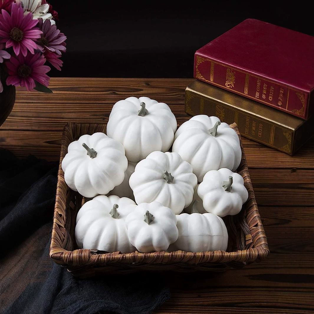 Cross-border e-commerce hot-selling Christmas pumpkin imitation white pumpkin plastic fake pumpkin Halloween mall scene decoration