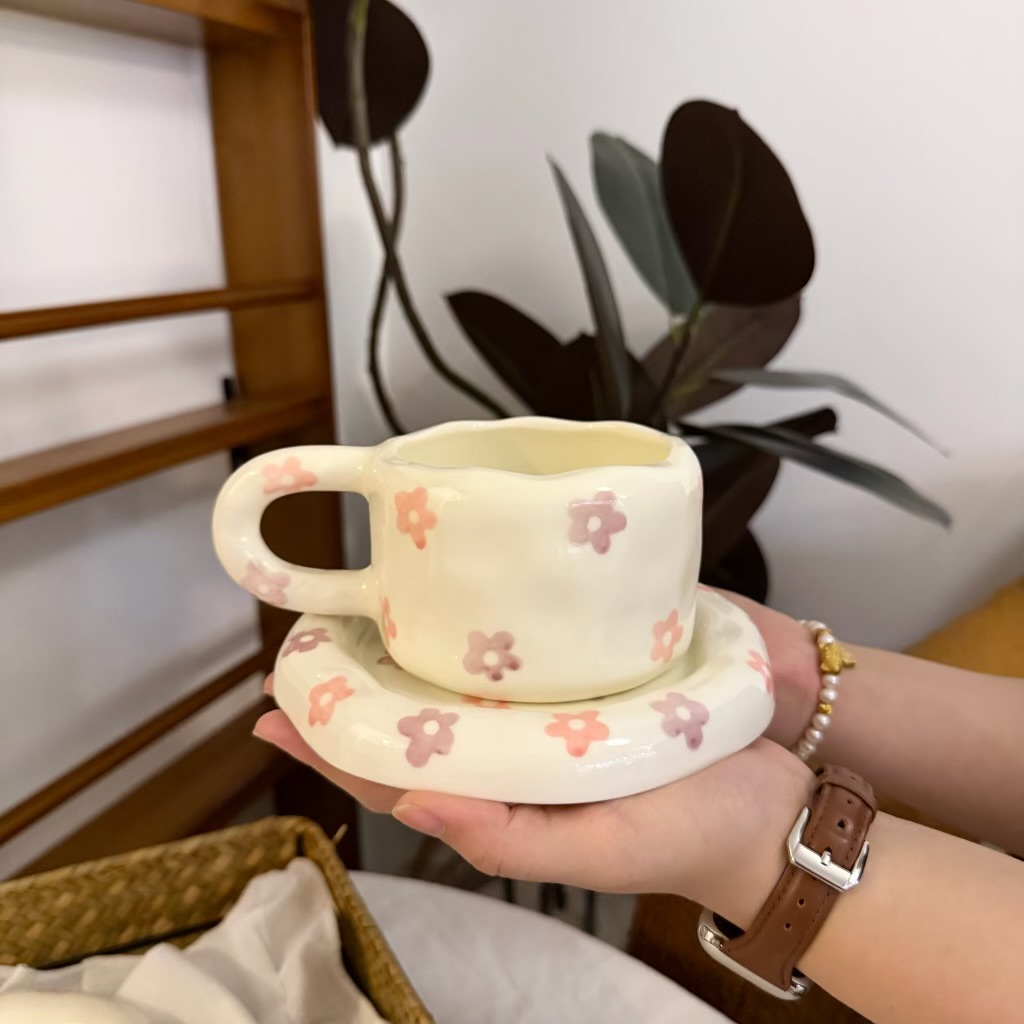Ins estilo coreano mano irregular cerámica tazas de café y platos pintados a mano gordo tazas y platos ventas transfronterizas