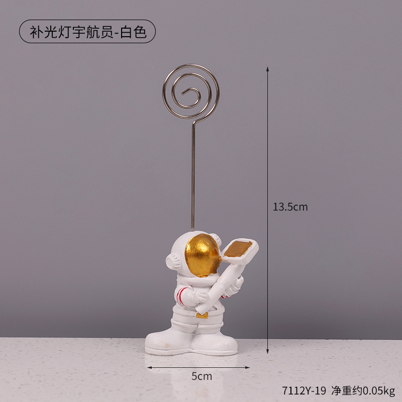 Creative three-dimensional mini astronaut spaceman business card holder desktop photo holder desktop small ornaments resin crafts