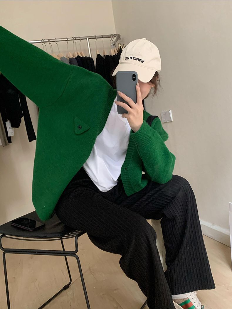 Suéter coreano de estilo perezoso abrigo de otoño nuevo diseño sensación de color sólido suelto cuello en V botón único cardigan de punto para mujeres