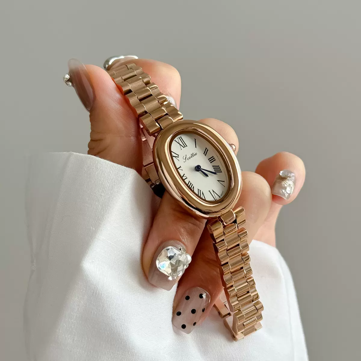 诗高迪9780厂家直销热卖款防水不锈钢带石英表女性表手表批发