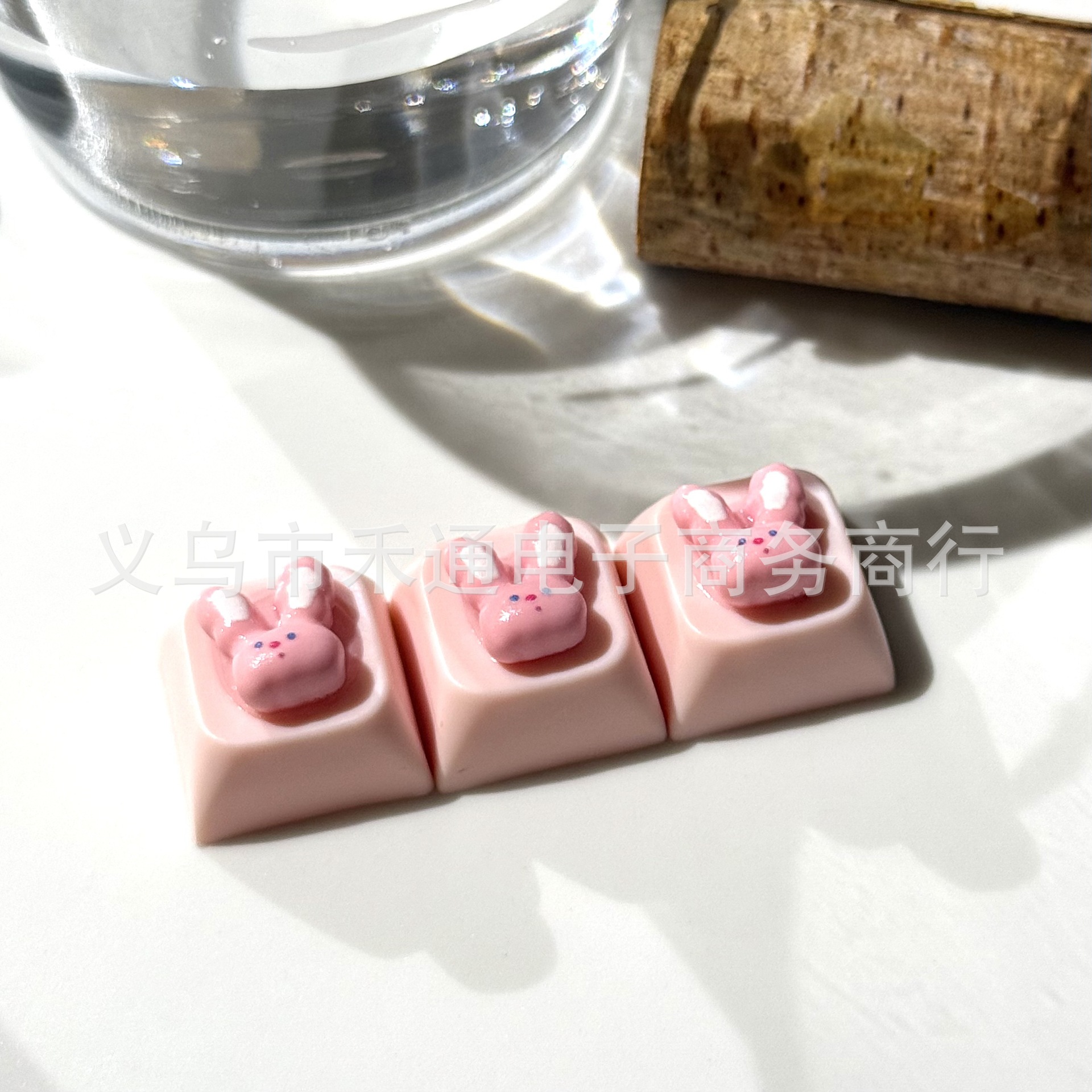 251-pink bunny keycap