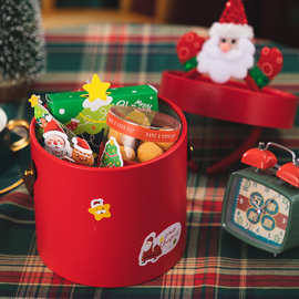 新款圣诞礼盒抱抱桶包装盒饼干雪花酥礼品盒礼物糖果创意圆筒盒子
