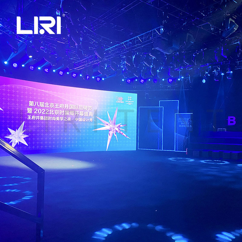 25�����δ���Բ��������ɫԲ��ʱװ�ܻ�����չ���񷿳���