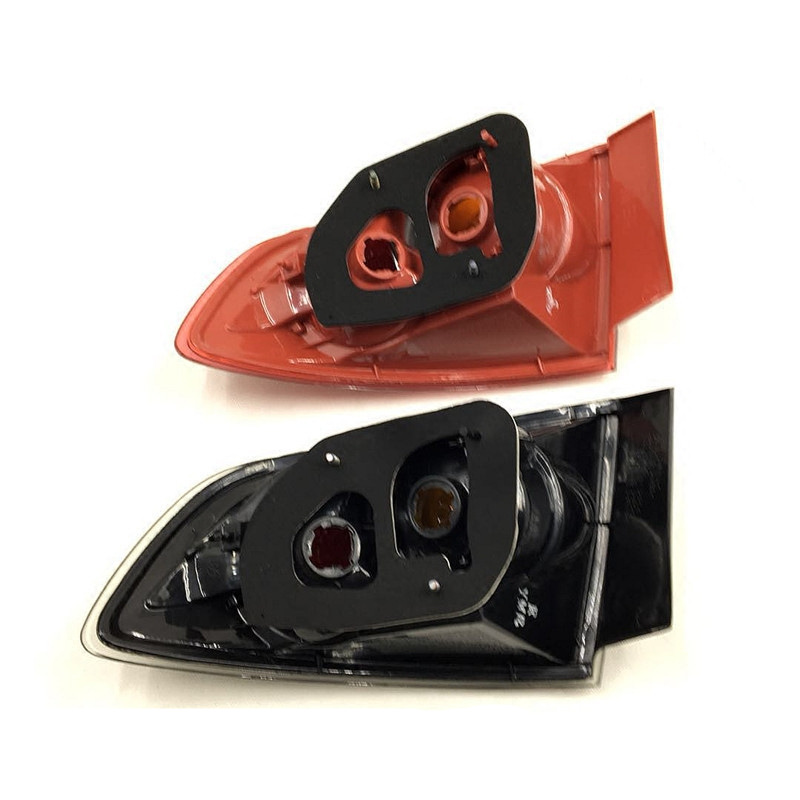 Suitable for horse 3 tail light classic Changan Mazda M3 tail light M3 black bottom rear combination tail light brake light reverse light
