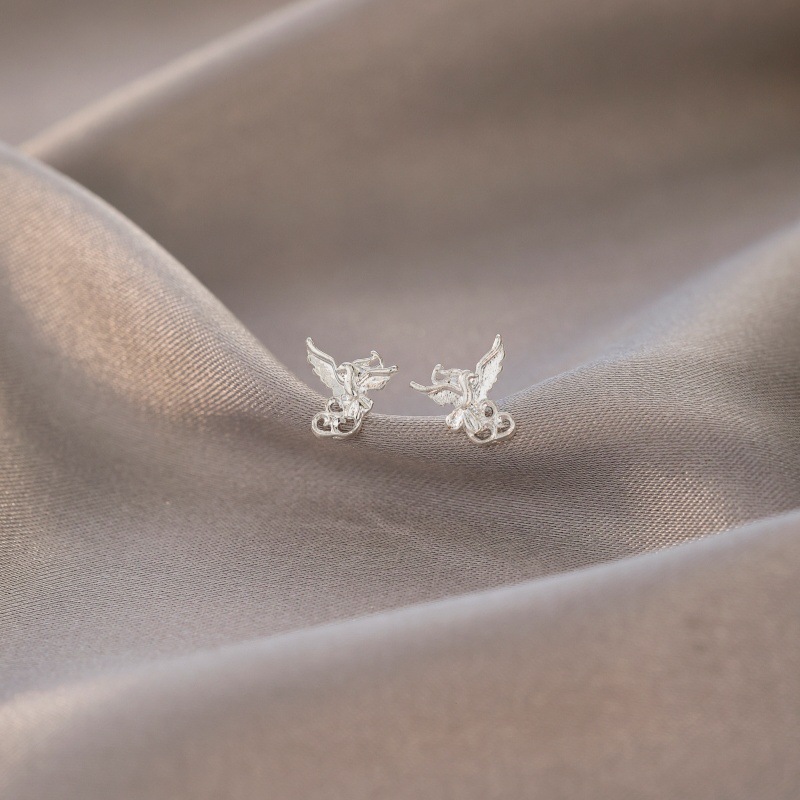 Pendientes de Borla de Lujo Ligero y Alta Gama para Mujer, Clips para Orejas sin Perforación, Pendientes Asimétricos de Perlas para Otoño e Invierno.