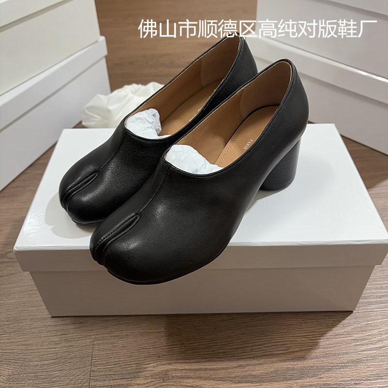 Premium Vintage Split-Toe High-Heeled Tabi Mary Jane Shoes Made of Top-Layer Cowhide Leather for Women Premium Vintage Split-Toe High-Heeled Tabi Mary Jane Shoes Made of Top-Layer Cowhide Leather for Women