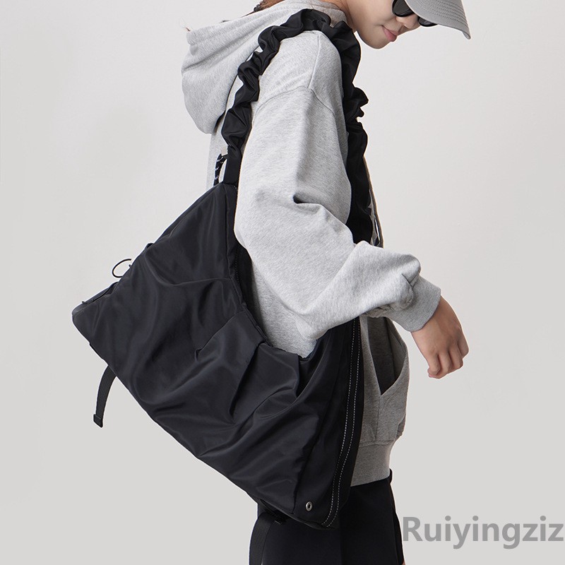 Borsa a tracolla casual da donna di grande capacità nel 2024, nuova pieghettata per studenti universitari che pendolari con coulisse, classe neutra_voghion.com