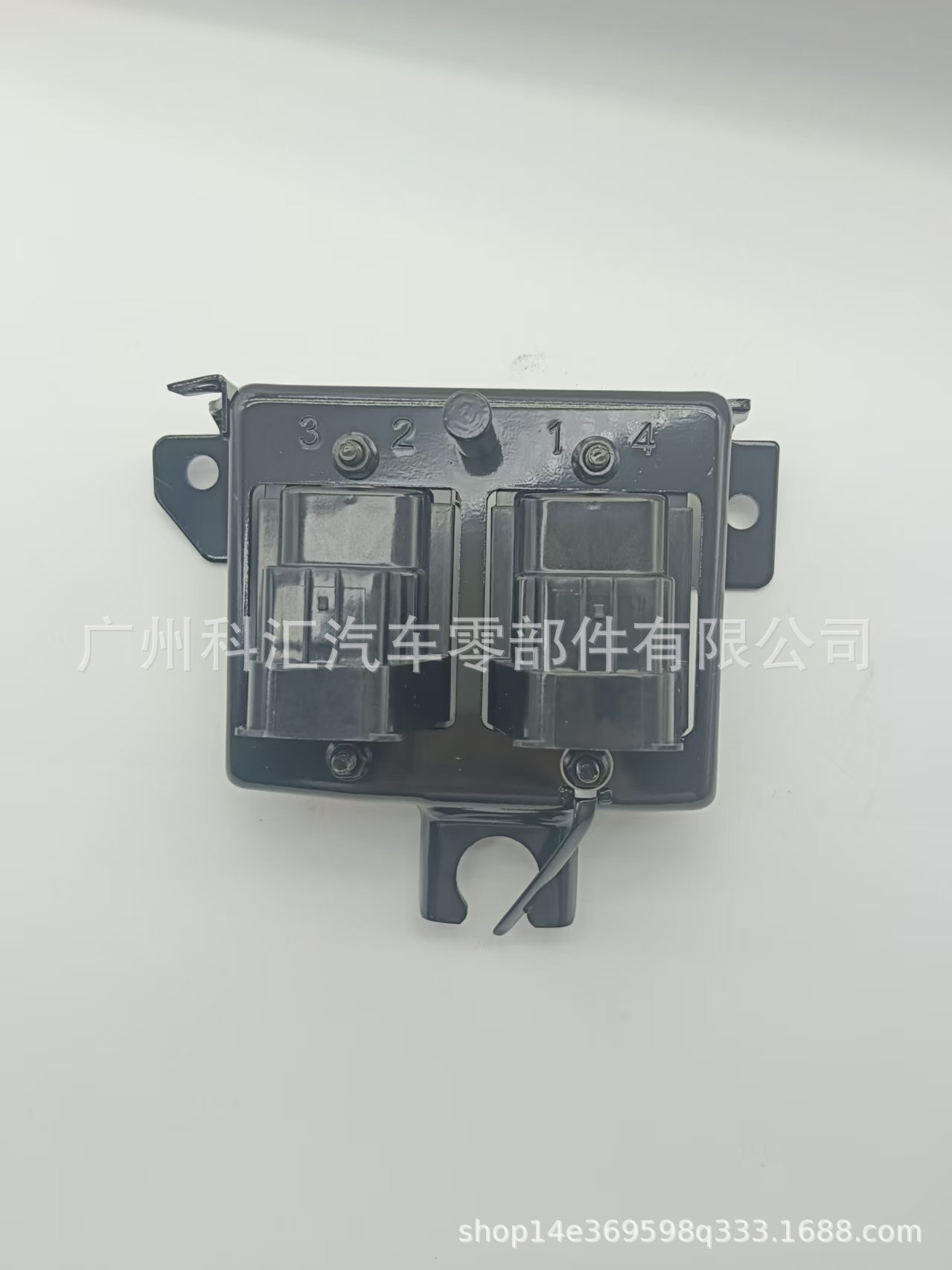 Cross-border bestseller UF383 BPE81810XB BPE81810XC9U automotive ignition coil suitable for Mazda