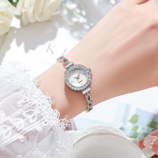 New fashion diamond round ladies watch winding student free adjustment bracelet watch women quartz watch wholesale