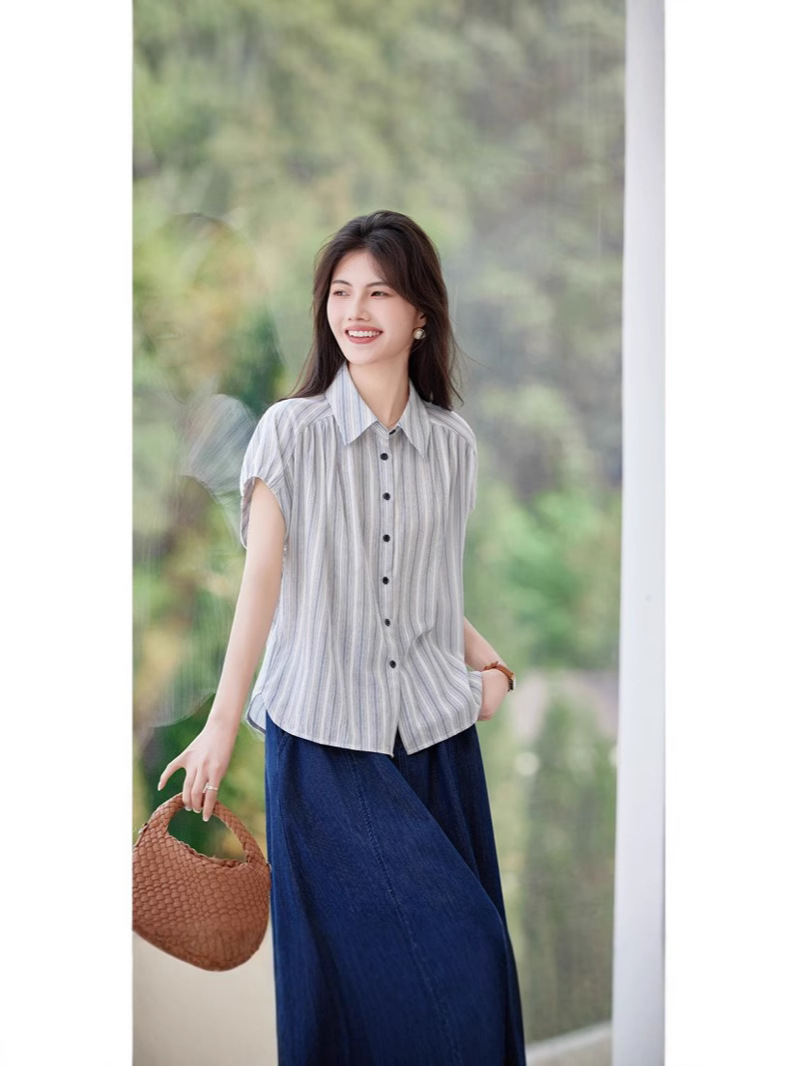 Áo sơ mi nữ tay ngắn dáng nhỏ phong cách đơn giản thời trang hè — màu xanh