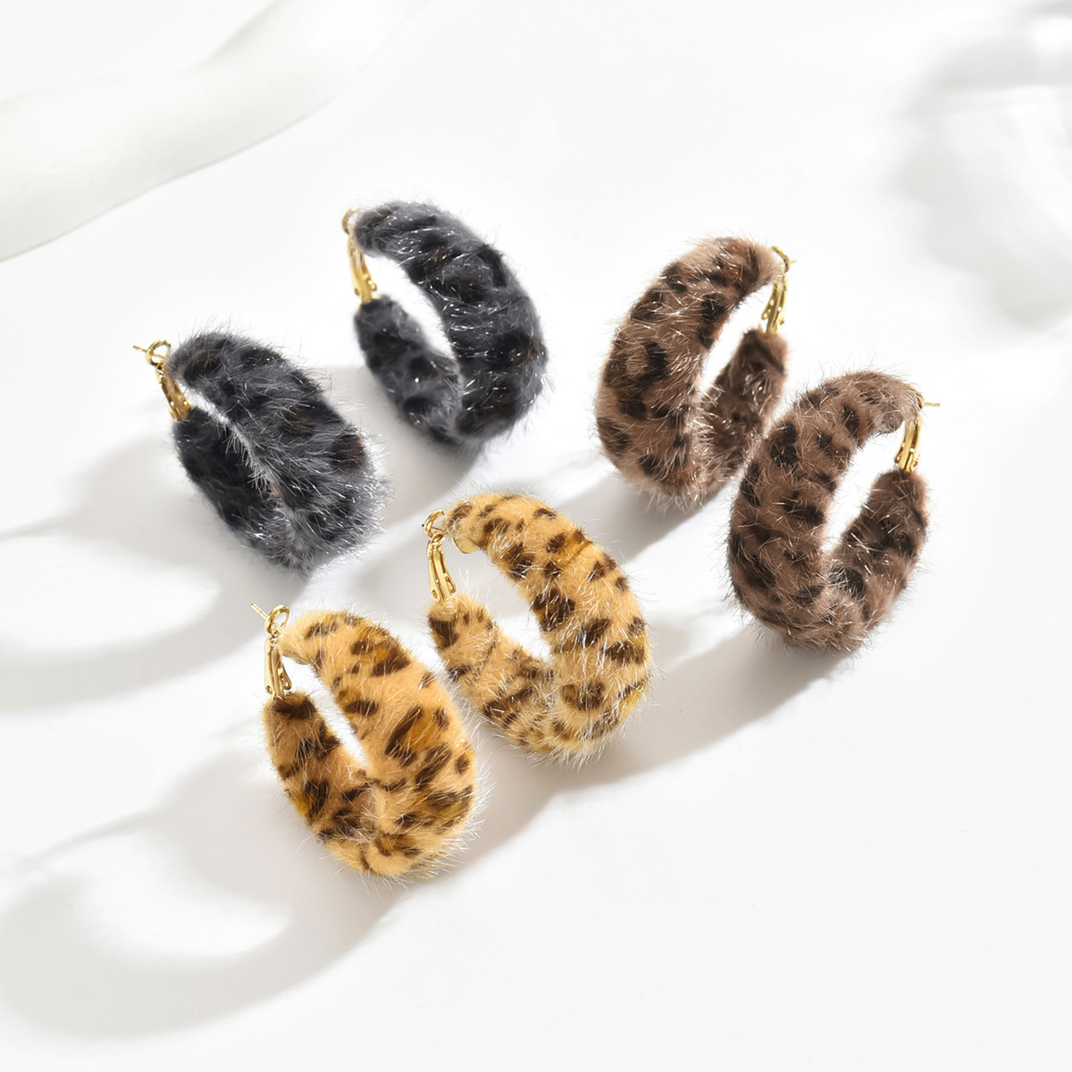 Earrings Classification 1 Pair Quantity 1 Pair Vacation Classic Style Color Block Plating Alloy Earrings