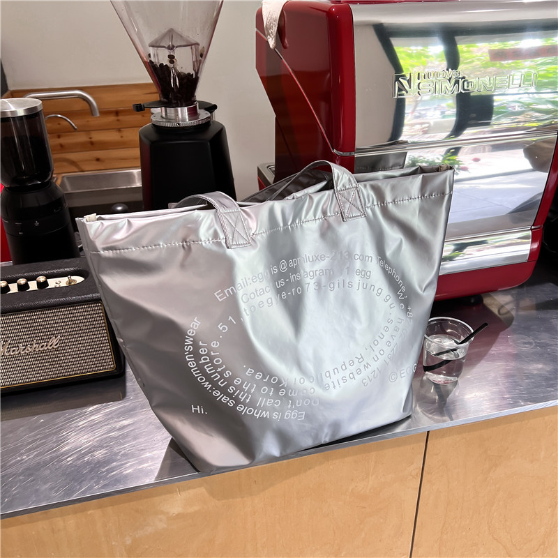 고급 대용량 핸드백 새로운 기능 실버 숄더백 가방 패션 다용도 통근 토트 백