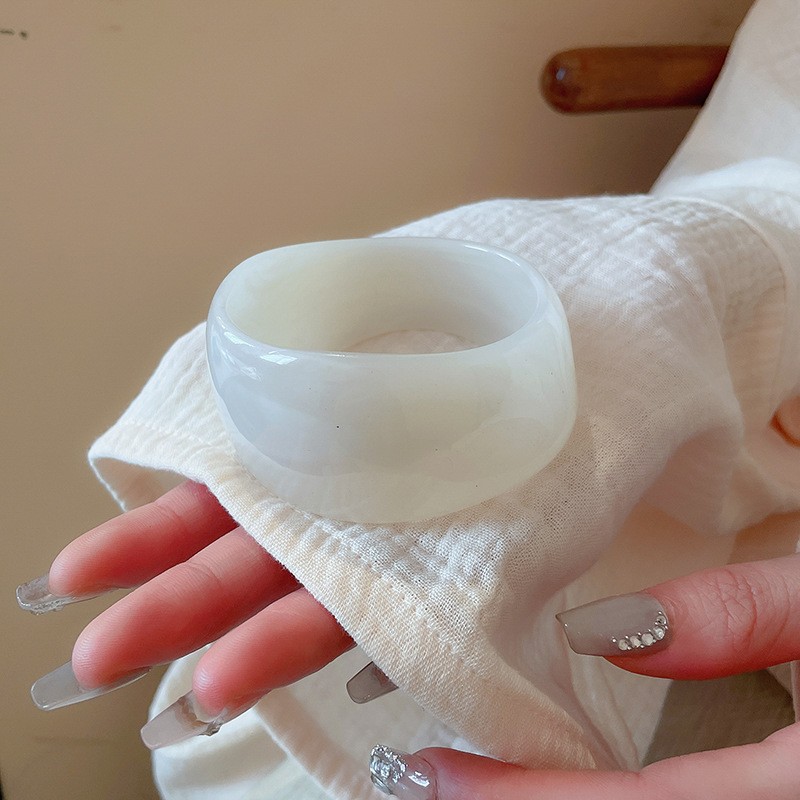 23 # Pulsera-blanco lechoso