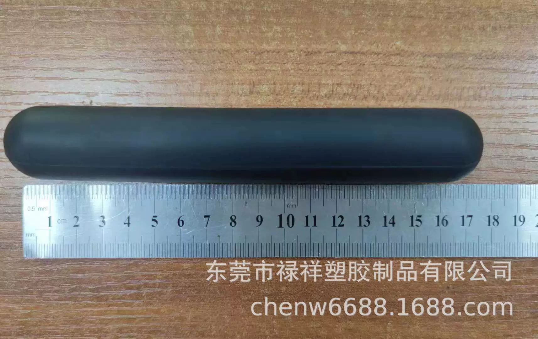 Коптильное ведро? Нет. Let's translate: "Knocking dregs bucket household large and small dregs box ABS plastic coffee grounds bucket coffee handle dregs dregs bucket dregs bucket"