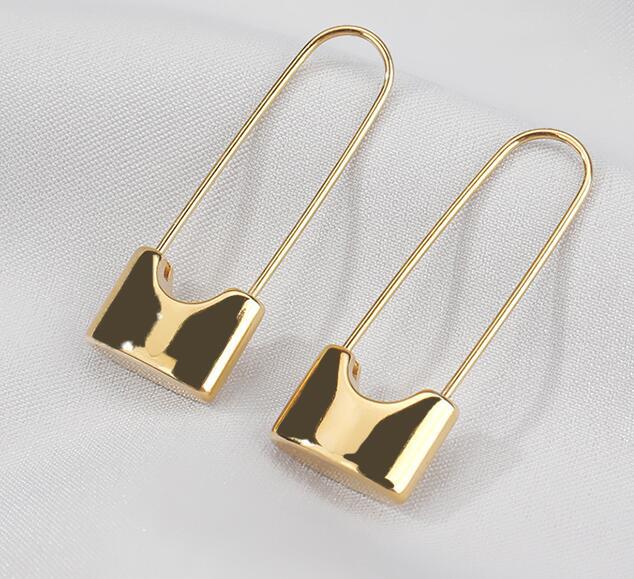Minimalist Style Lock-shaped Long Earrings Titanium Steel 18k Gold Brooch display picture 7