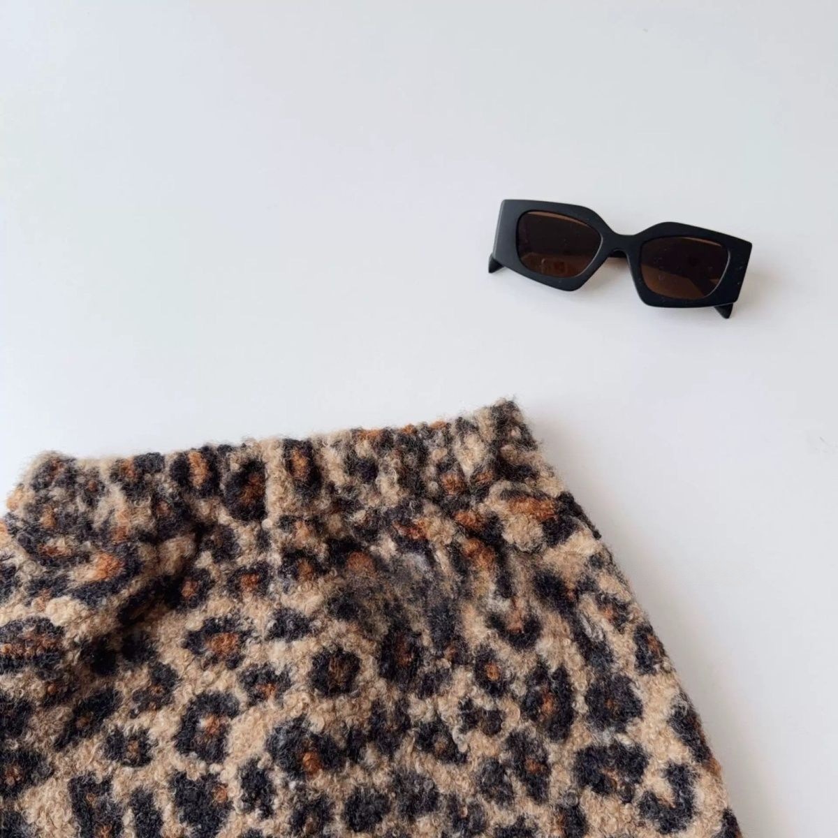 Niños coreanos falda 25 otoño y invierno mujeres tesoro grueso calentamiento piel leopardo falda corta de moda de niñas una falda image 3