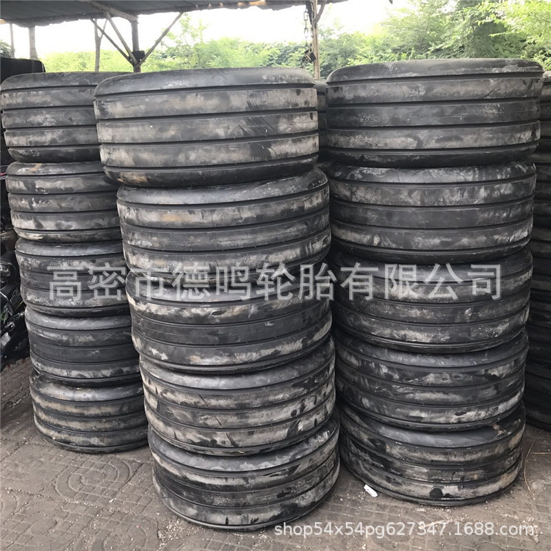 Neumático agrícola de la fuente de la fábrica 31x15,5-15 neumático de la prensa de la hierba