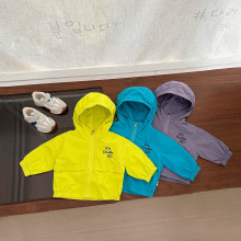 男童冲锋衣外套2025春秋新款儿童休闲连帽上衣小男孩帅气拉链衫潮