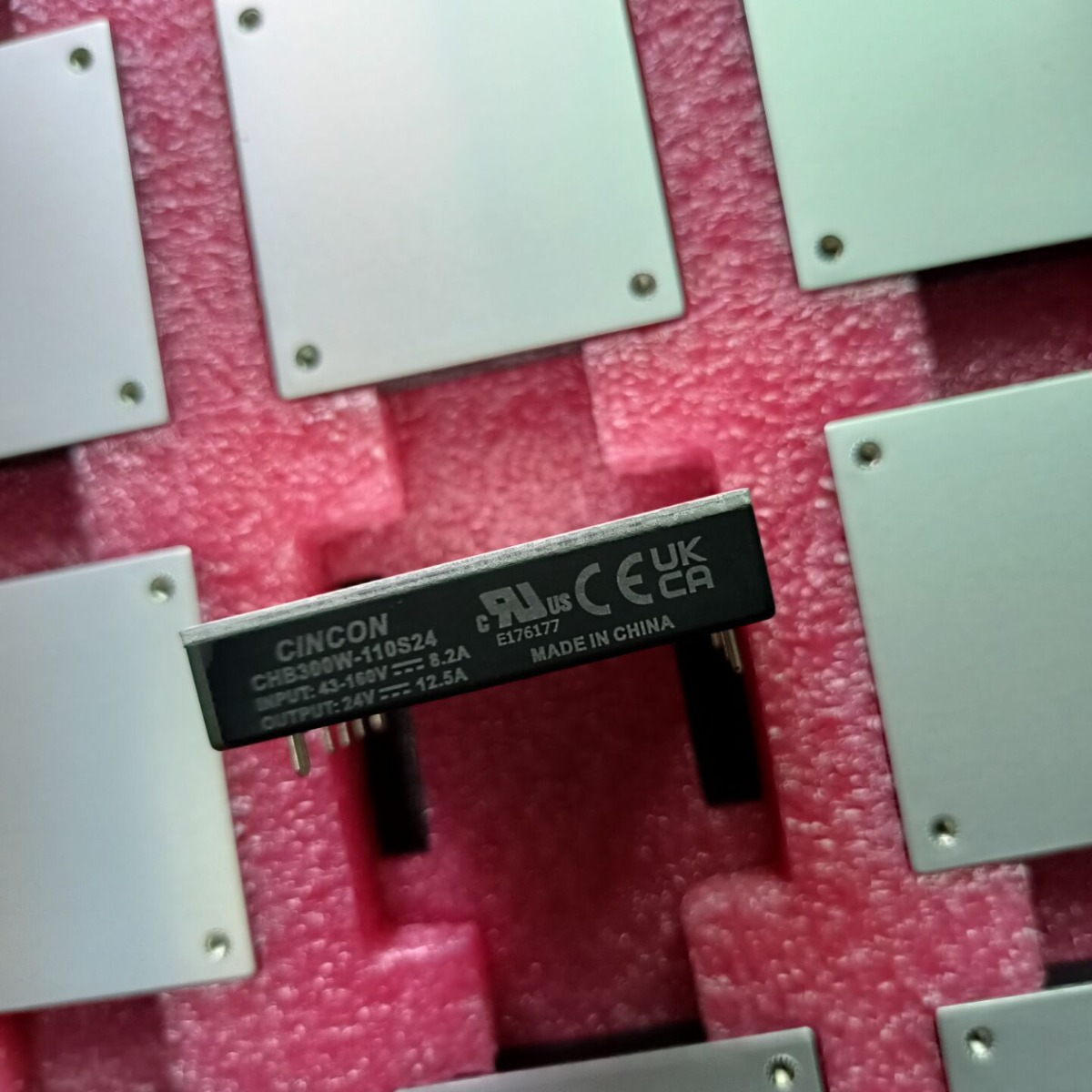 CINCON轨道交通DC-DC转换器CHB300W-110S12N CHB300W-110S24N