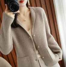 日韩外贸秋冬新款针织开衫女韩版西装领毛衣外套短款加厚外搭上衣