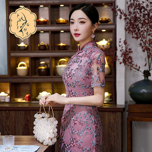 Lace Chinese dress for women oriental qipao dress Mesh embroidery and beading ladies cheongsam elegant purple mid-length banquet dress