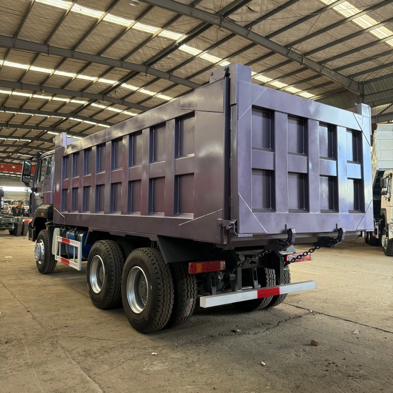Howo Exports to Africa, Eight-Wheel Construction Site Dump Truck Using Sand and Gravel Materials, Nx 371 Howo Tractor Truck