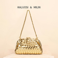 �¿�������Ů�r�г���ؐ�����߼���С���OӋ�A�Ӱ�朗lҸ�°�