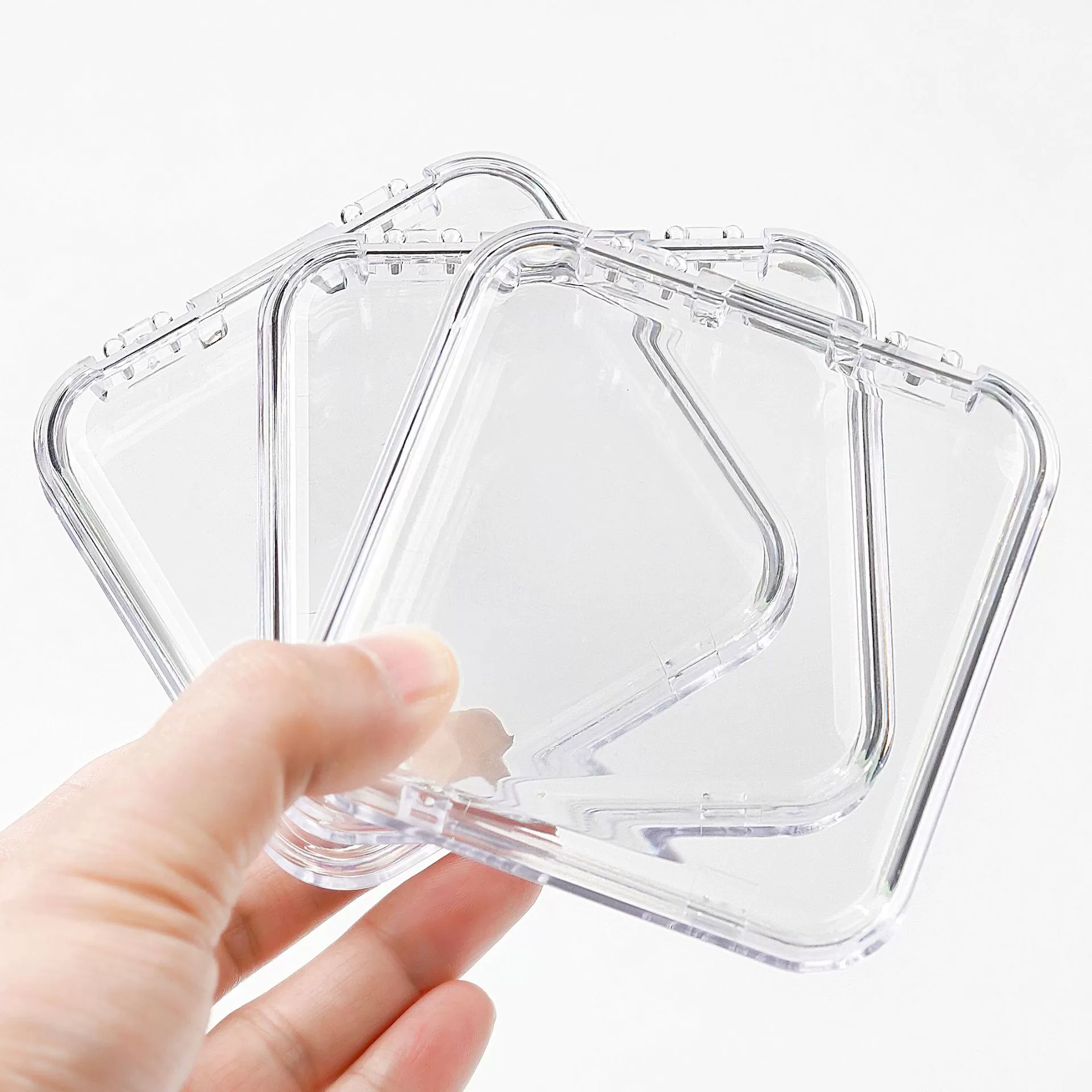 Manicure Storage Box — Clear Plastic Nail Art Organizer with Cards & False Nails, Compact Gift Kit