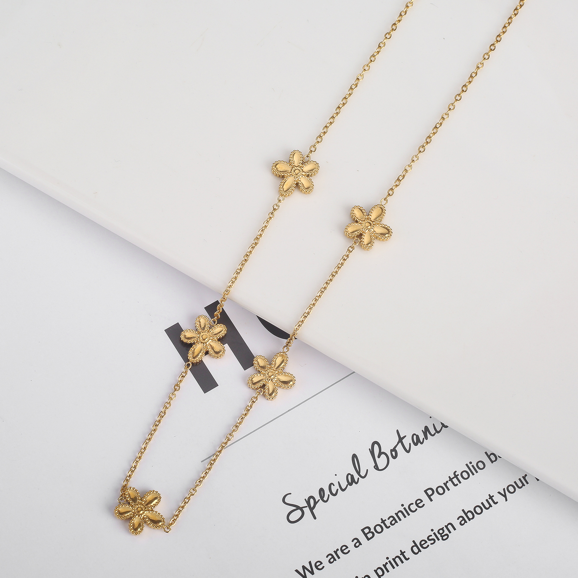 Necklace + Jewelry Quantity 304 Stainless Steel 18K Gold Plated Simple Style Classic Style Plating Flower Jewelry Set