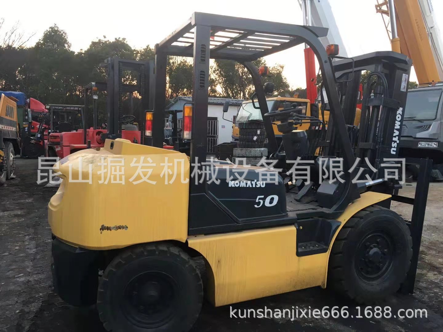 二手小松5吨叉车，内燃式叉车  komatsu50叉车