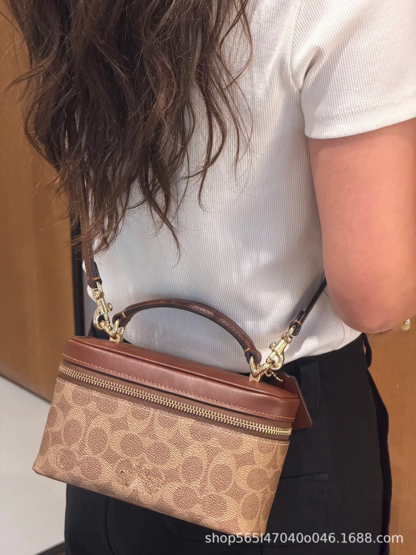 Retro Üslubda Kiçik Kosmetik Çanta və Mini Çiyin Çantası