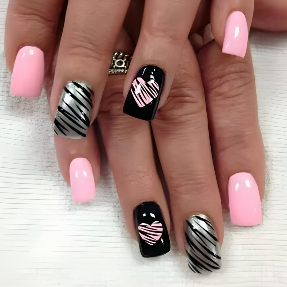 25g Weight press-on nails Nail Supplies Plastic Material Stripe, Heart Shape Pattern Stripe Heart Shape Plastic Press-on Nails 无