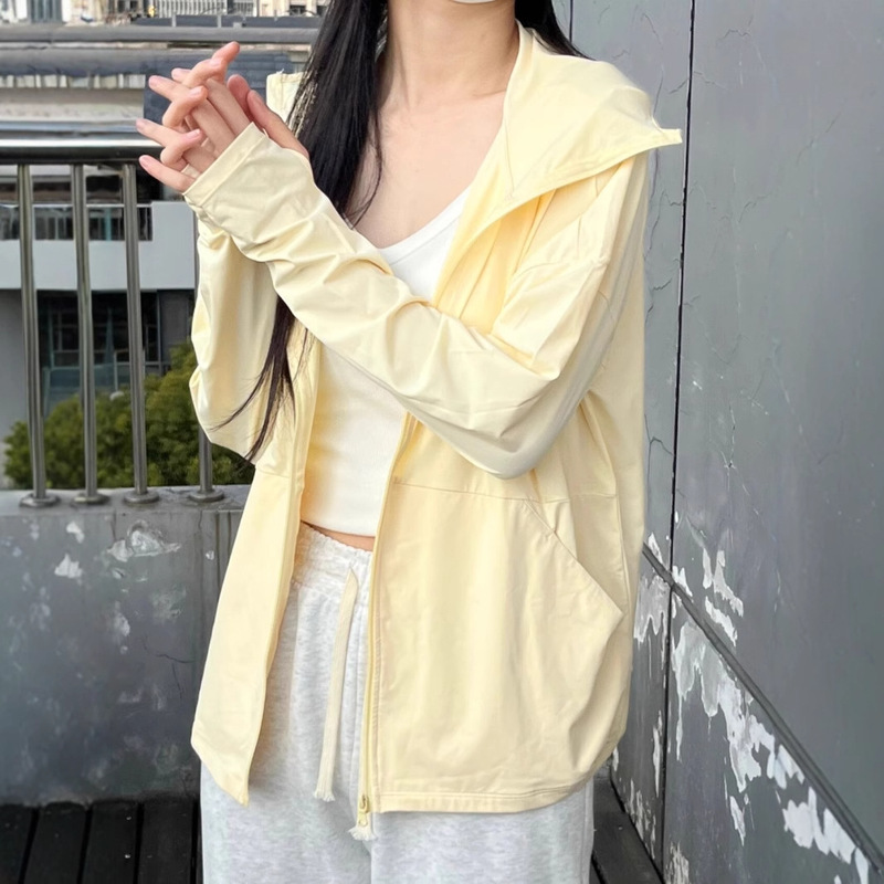 Sports Slimming Ice Silk Summer Sunscreen Clothing Women's Outdoor Lightweight Jacket Anti-UV Breathable Cool Sunscreen Clothing Sports Slimming Ice Silk Summer Sunscreen Clothing Women's Outdoor Lightweight Jacket Anti-UV Breathable Cool Sunscreen Clothing