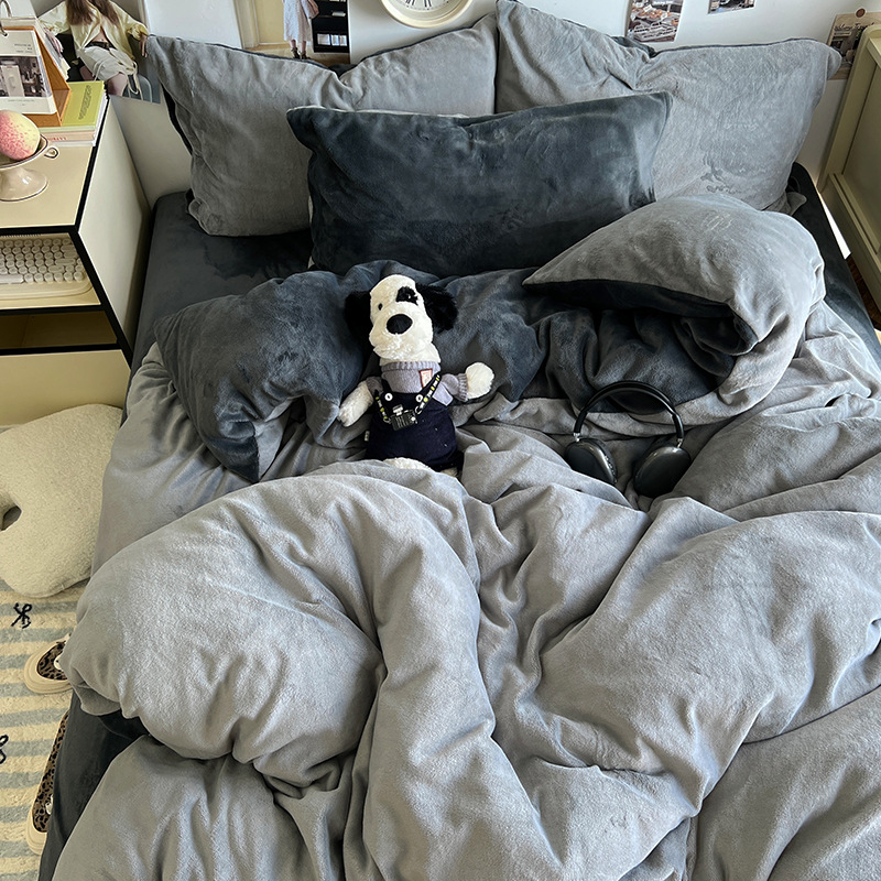 Cama de terciopelo de leche doble de color sólido de invierno juego de cuatro piezas engrosado más funda de edredón de terciopelo juego de tres piezas sábanas de dormitorio