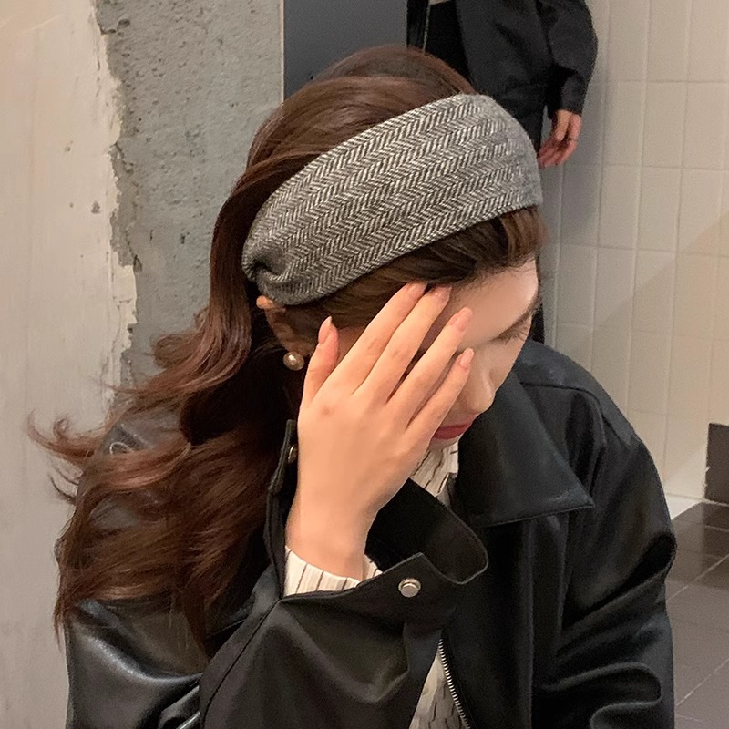 Traje de lana de alto cráneo natural material viejo dinero estilo ancho bandeja de cabello otoño invierno simple y universal tarjeta de cabello