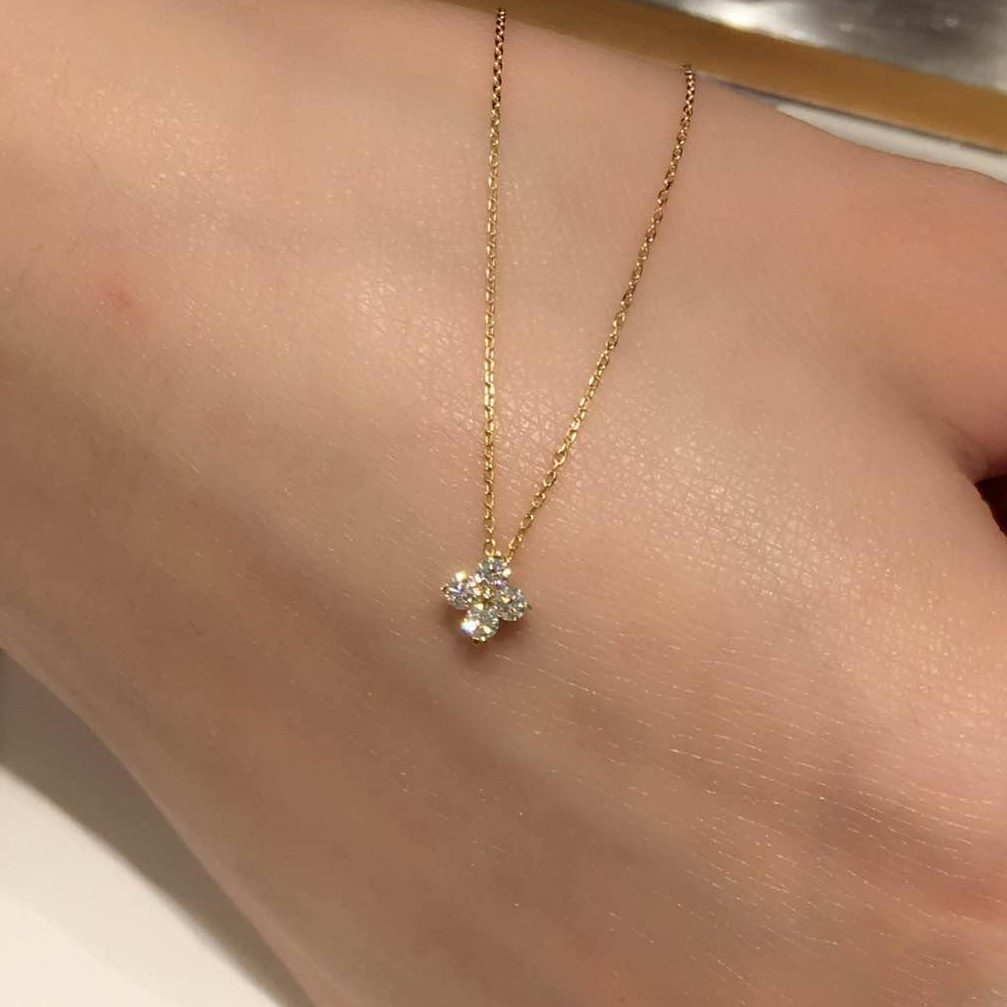 Lucky grass ~ S925 plated 14K gold inlaid zirconium diamond Super Flash Clover pendant necklace clavicle chain fashion exquisite
