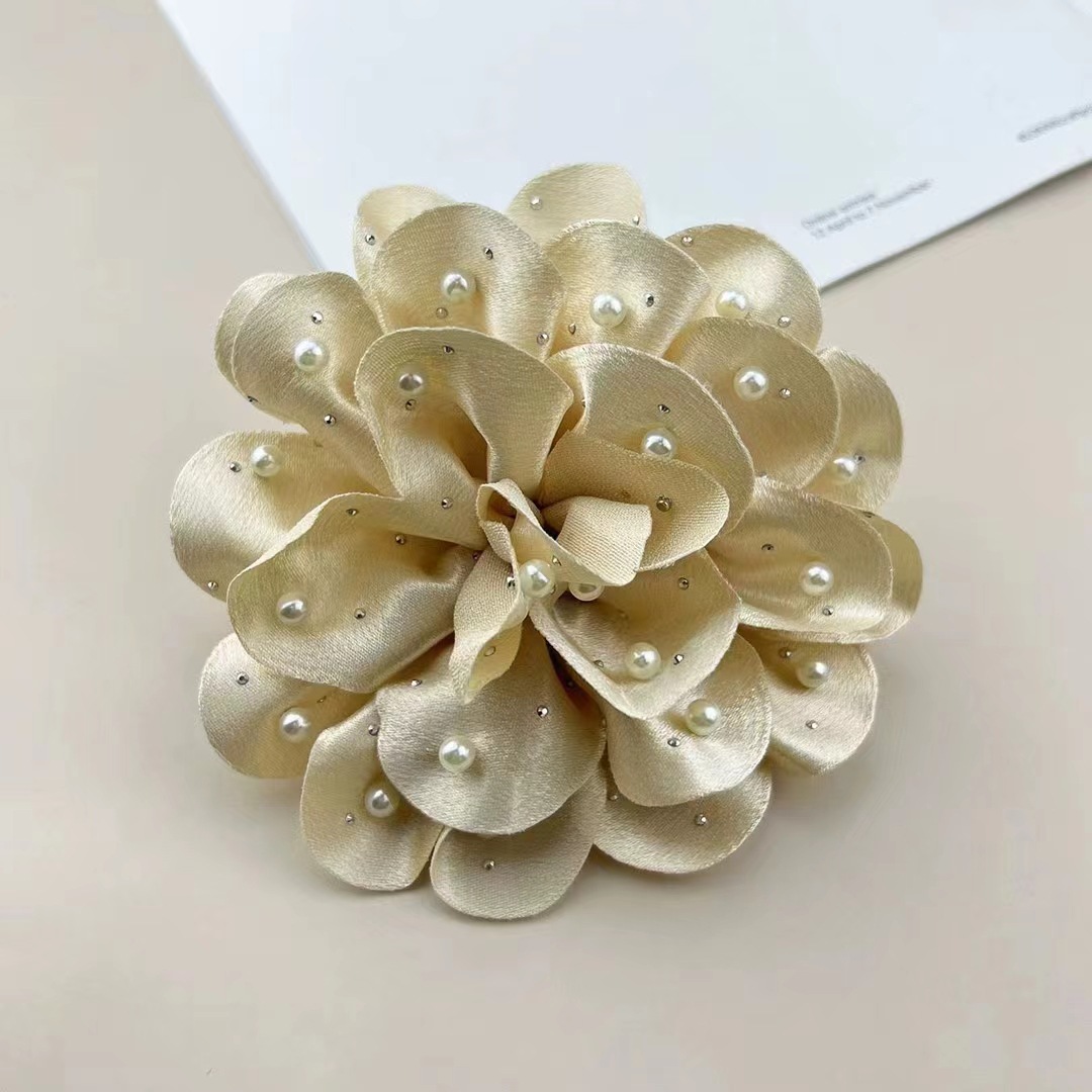 꽃 진주 사이드 클립 [베이지]