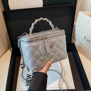 ��񽑾�С����Ů2025�¿�İٴ�朗lб������б�������С����