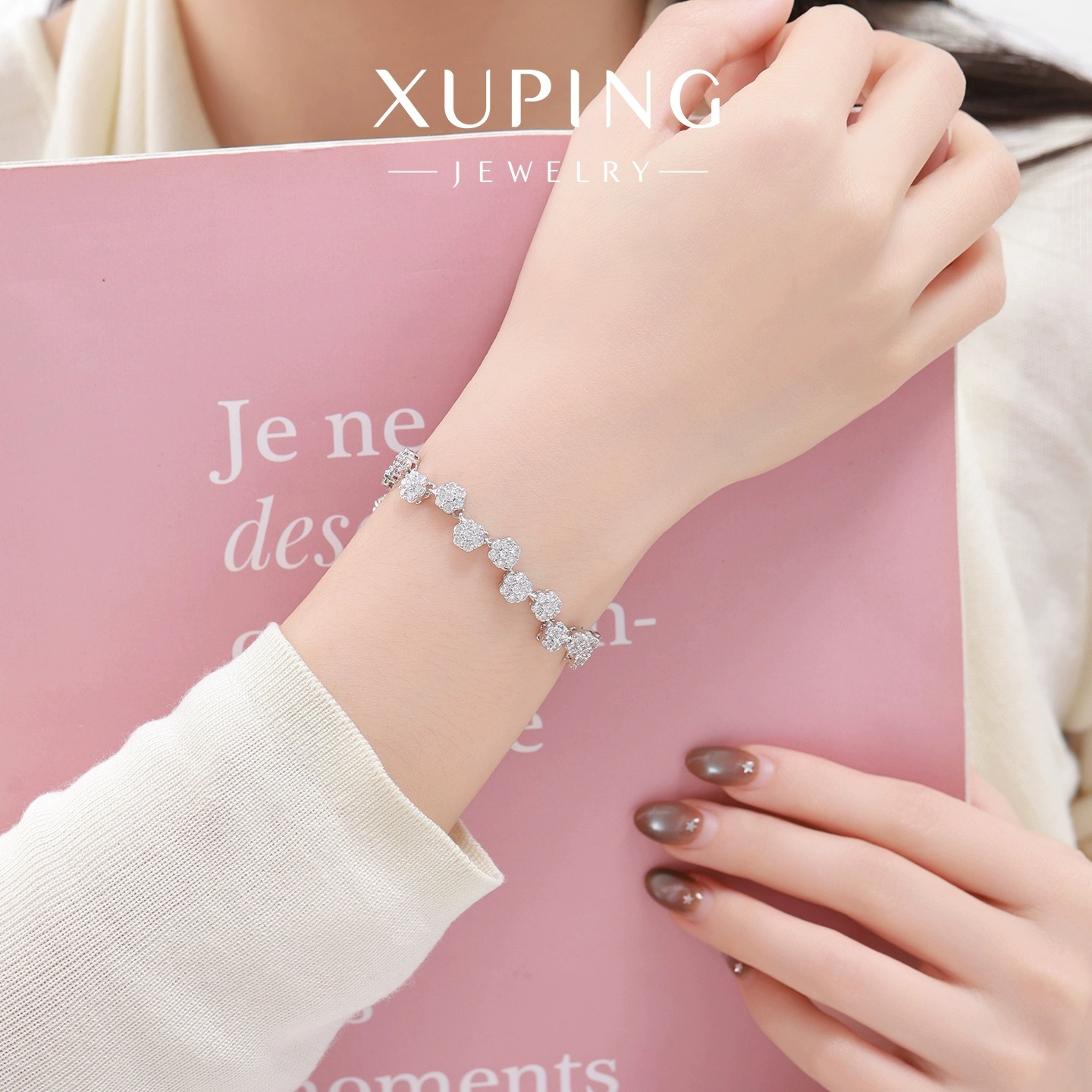 Xuping elegante micro incrustado de aleación de cobre de zirconio chapado pulsera de sol blanco lujoso temperamento dulce joyas