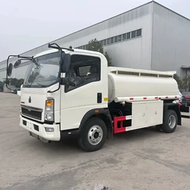 牵引车;货车;液罐车