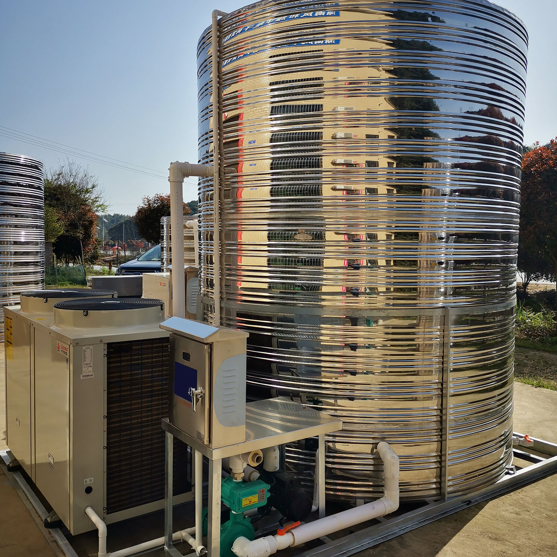 东莞建筑工地生活区10P10吨空气能热水器 商用10P空气源热泵批发|ru