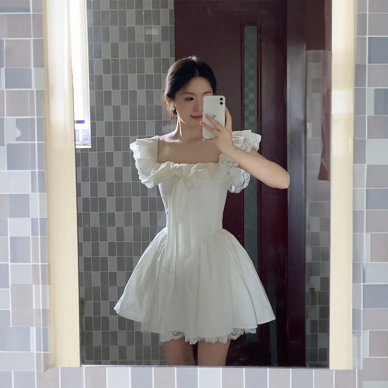 Japanese Sweet 2025 White Socialite Style Fresh Lace Waist-Slimming Flutter Sleeve Dress Japanese Sweet 2025 White Socialite Style Fresh Lace Waist-Slimming Flutter Sleeve Dress
